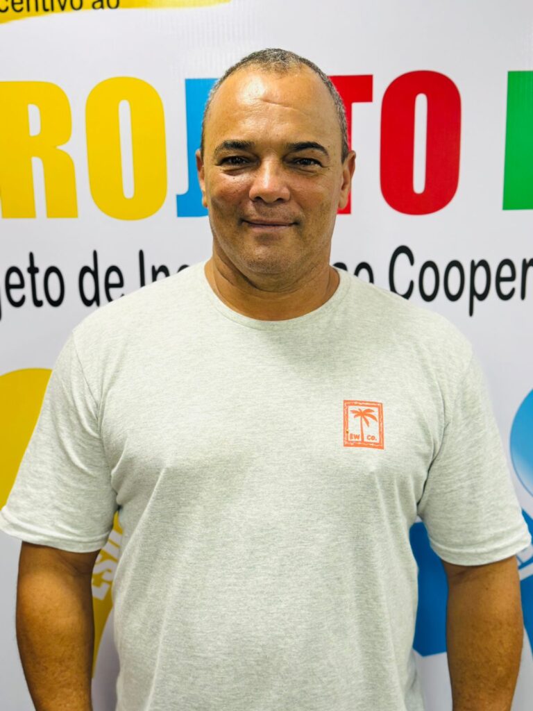 8 Robertinho - Motorista Proj. Contra Turno